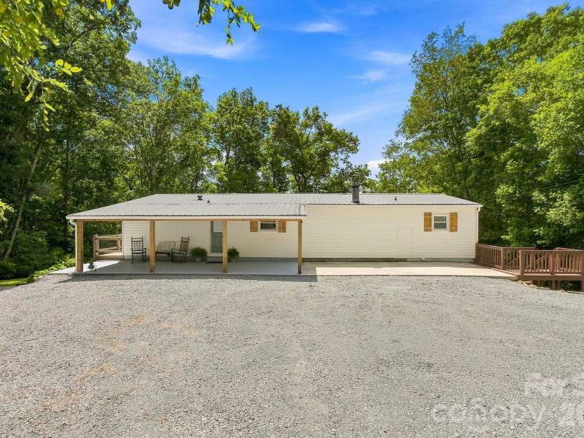 520 Maranatha Way, Waynesville, NC 28785.  MLS# CAR4415175, YatesRealty ID 46050. 