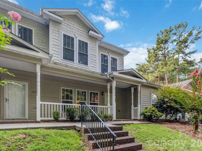 105 Putter Place, Mooresville, NC 28115.  MLS# CAR4417071, YatesRealty ID 46052. 