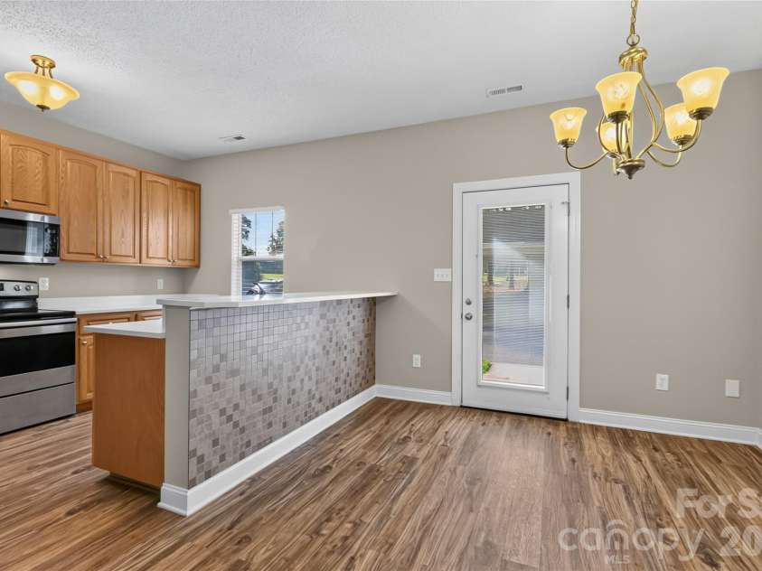 105 Putter Place, Mooresville, NC 28115.  MLS# CAR4417071, YatesRealty ID 46052. 