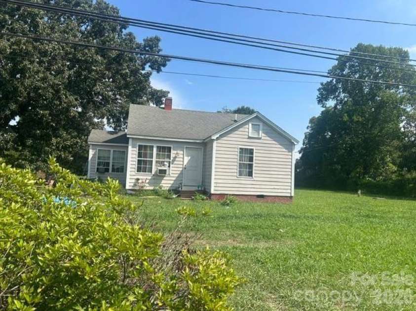 4621 Highway 74 Highway, Wingate, NC 28174.  MLS# CAR4416347, YatesRealty ID 46055. 