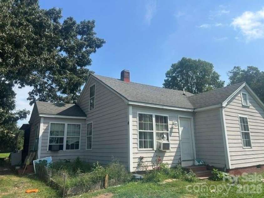 4621 Highway 74 Highway, Wingate, NC 28174.  MLS# CAR4416347, YatesRealty ID 46055. 