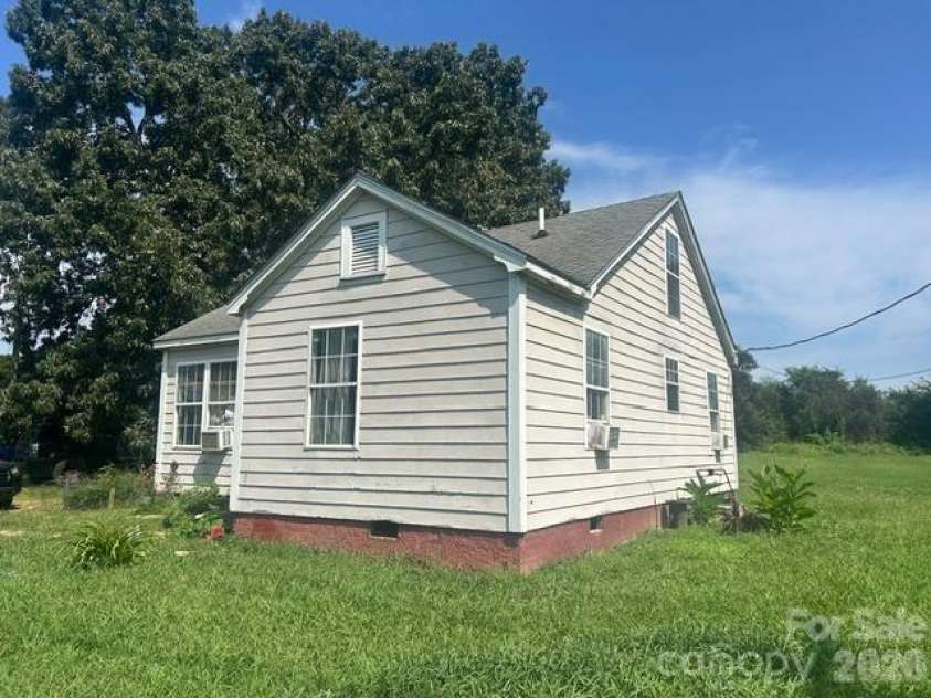 4621 Highway 74 Highway, Wingate, NC 28174.  MLS# CAR4416347, YatesRealty ID 46055. 