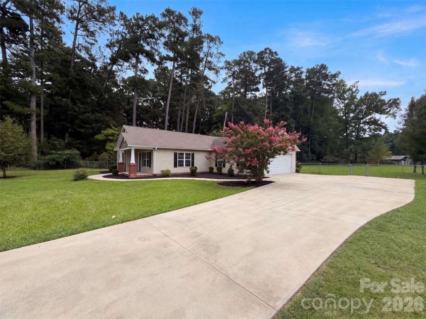 225 Vineyard Drive, Salisbury, NC 28146.  MLS# CAR4417093, YatesRealty ID 46056. 