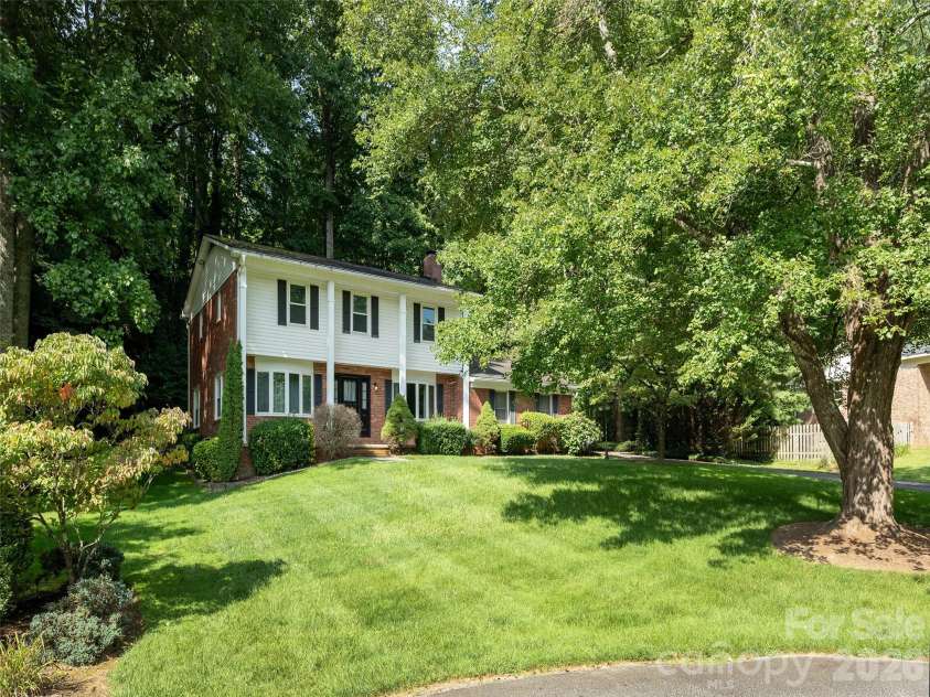 211 Ginseng Lane, Hendersonville, NC 28791.  MLS# CAR4417023, YatesRealty ID 46057. 