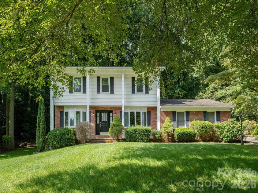 211 Ginseng Lane, Hendersonville, NC 28791.  MLS# CAR4417023, YatesRealty ID 46057. 