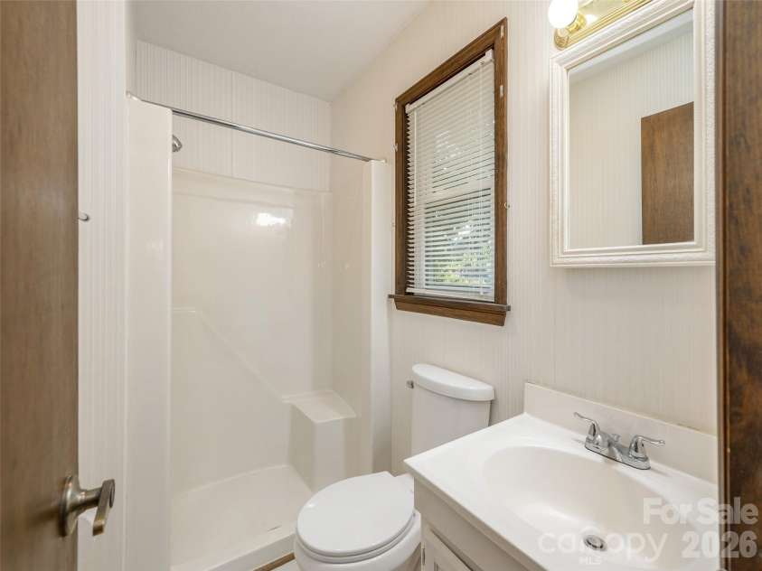 211 Ginseng Lane, Hendersonville, NC 28791.  MLS# CAR4417023, YatesRealty ID 46057. 