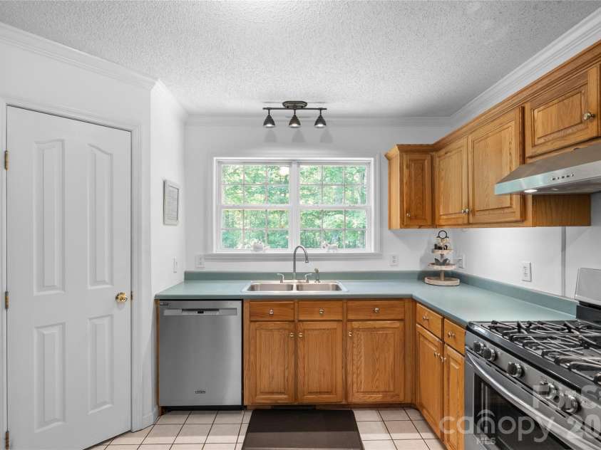 2230 Walnut Hollow Road, Brevard, NC 28712.  MLS# CAR4416763, YatesRealty ID 46059. 