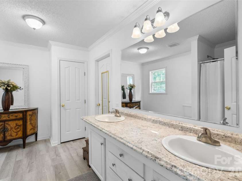 2230 Walnut Hollow Road, Brevard, NC 28712.  MLS# CAR4416763, YatesRealty ID 46059. 