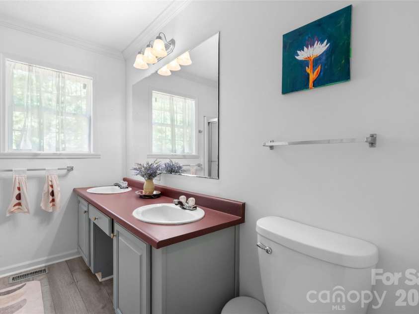 2230 Walnut Hollow Road, Brevard, NC 28712.  MLS# CAR4416763, YatesRealty ID 46059. 