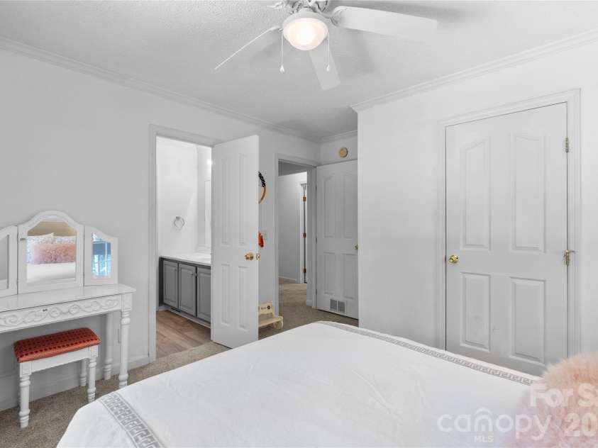 2230 Walnut Hollow Road, Brevard, NC 28712.  MLS# CAR4416763, YatesRealty ID 46059. 