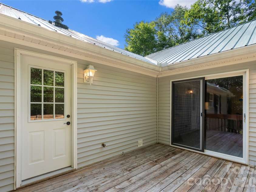 2230 Walnut Hollow Road, Brevard, NC 28712.  MLS# CAR4416763, YatesRealty ID 46059. 