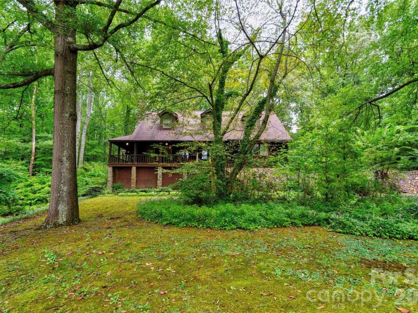 812 Southridge Drive, Kings Mountain, NC 28086.  MLS# CAR4415550, YatesRealty ID 46061. Front