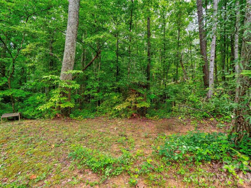 812 Southridge Drive, Kings Mountain, NC 28086.  MLS# CAR4415550, YatesRealty ID 46061. Yard