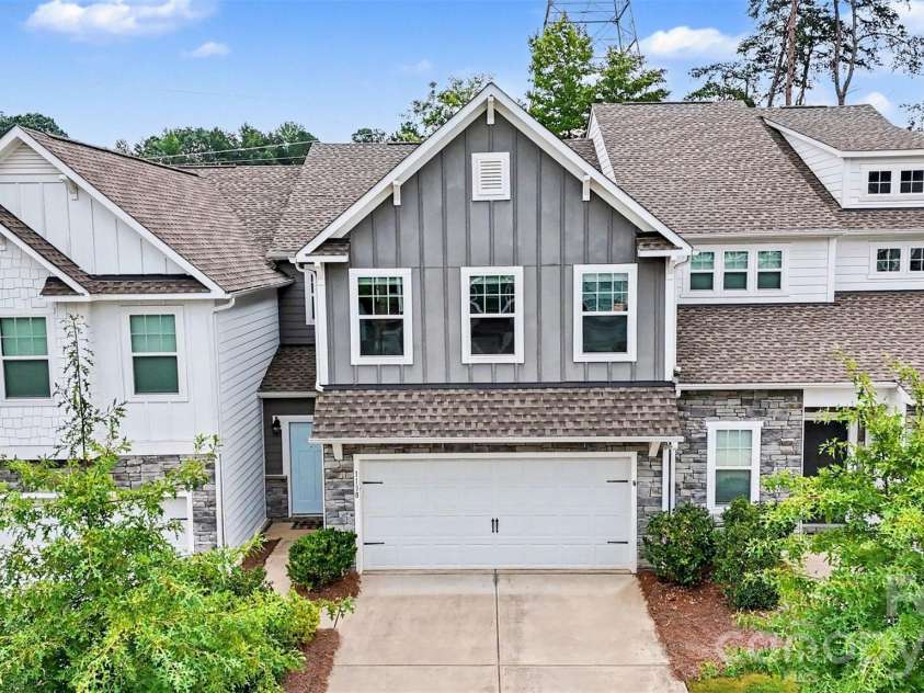 1138 Streamside Lane, York, SC 29745.  MLS# CAR4415623, YatesRealty ID 46062. 