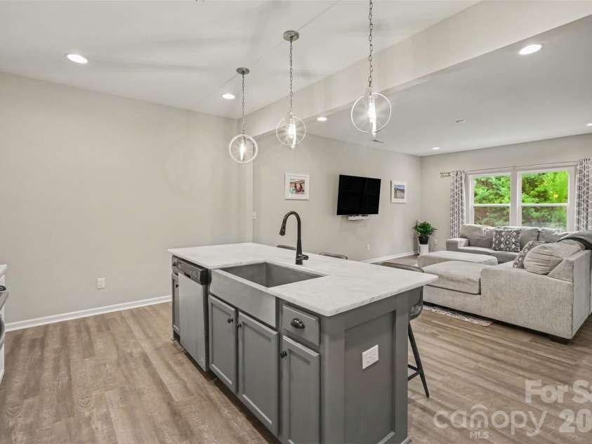 1138 Streamside Lane, York, SC 29745.  MLS# CAR4415623, YatesRealty ID 46062. 