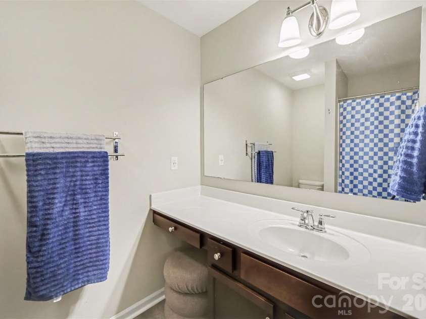 1138 Streamside Lane, York, SC 29745.  MLS# CAR4415623, YatesRealty ID 46062. 