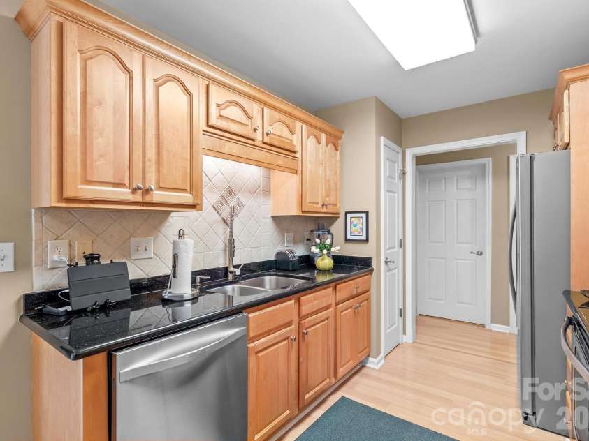 189 River Birch Circle, Mooresville, NC 28115.  MLS# CAR4416223, YatesRealty ID 46067. 