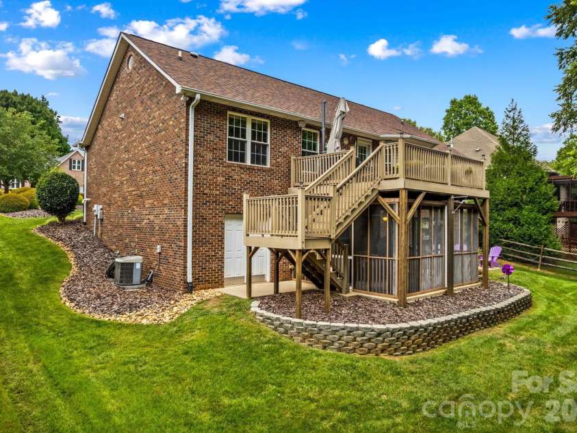 189 River Birch Circle, Mooresville, NC 28115.  MLS# CAR4416223, YatesRealty ID 46067. 