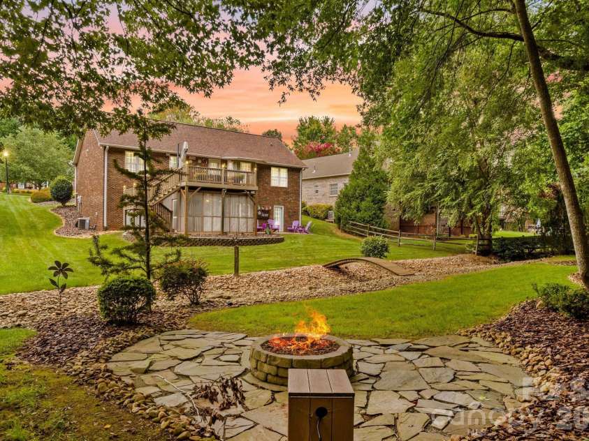 189 River Birch Circle, Mooresville, NC 28115.  MLS# CAR4416223, YatesRealty ID 46067. 
