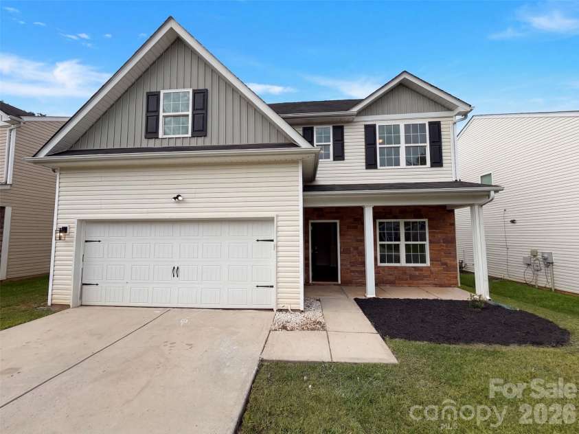 8815 First Run Court, Charlotte, NC 28215.  MLS# CAR4417114, YatesRealty ID 46069. 