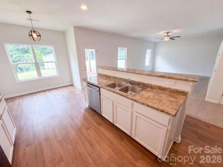 8815 First Run Court, Charlotte, NC 28215.  MLS# CAR4417114, YatesRealty ID 46069. 