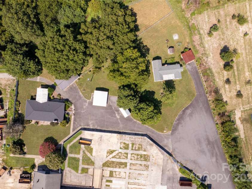 2017 and 2025 Filbert Highway, York, SC 29745.  MLS# CAR4177809, YatesRealty ID 4607. 2 Homes and almost 2 acres