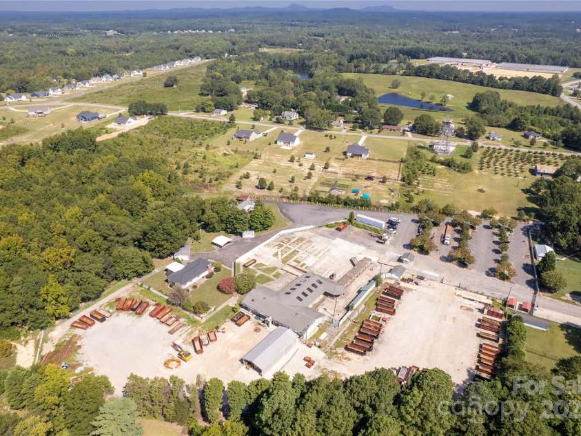 2017 and 2025 Filbert Highway, York, SC 29745.  MLS# CAR4177809, YatesRealty ID 4607. 