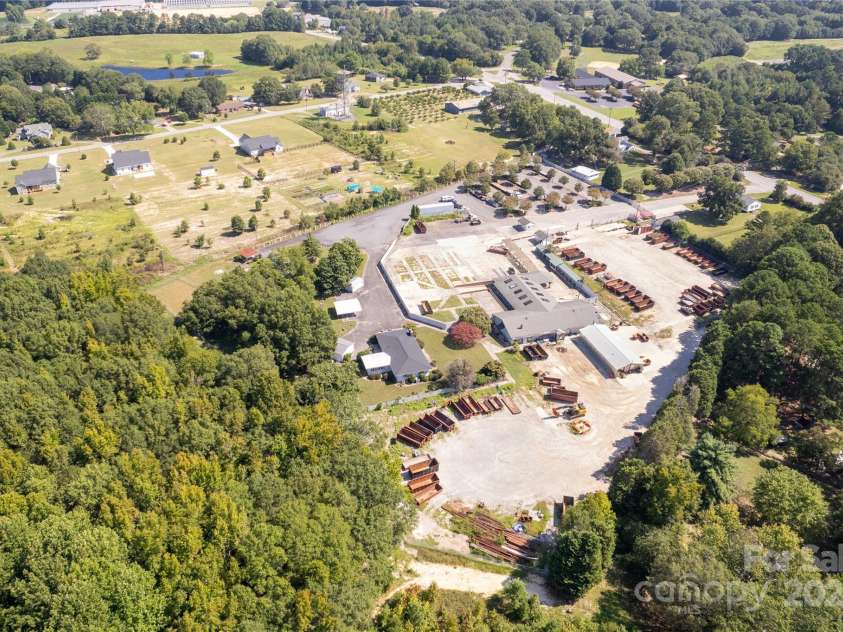 2017 and 2025 Filbert Highway, York, SC 29745.  MLS# CAR4177809, YatesRealty ID 4607. 