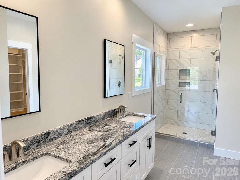 21 Sandstone Drive, Weaverville, NC 28787.  MLS# CAR4358696, YatesRealty ID 4607. 