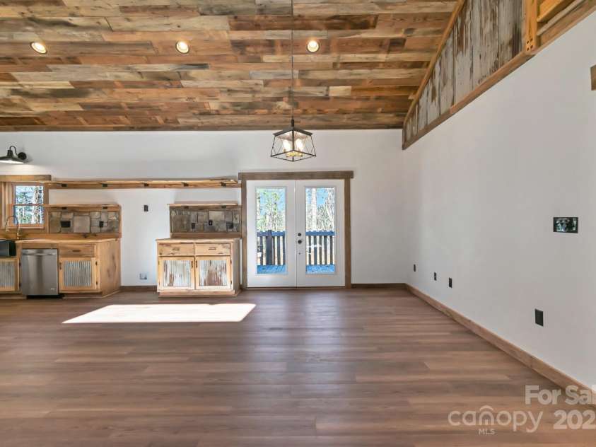 486 Hunter-Lysik Way, Laurel Springs, NC 28644.  MLS# CAR4325096, YatesRealty ID 4607. 