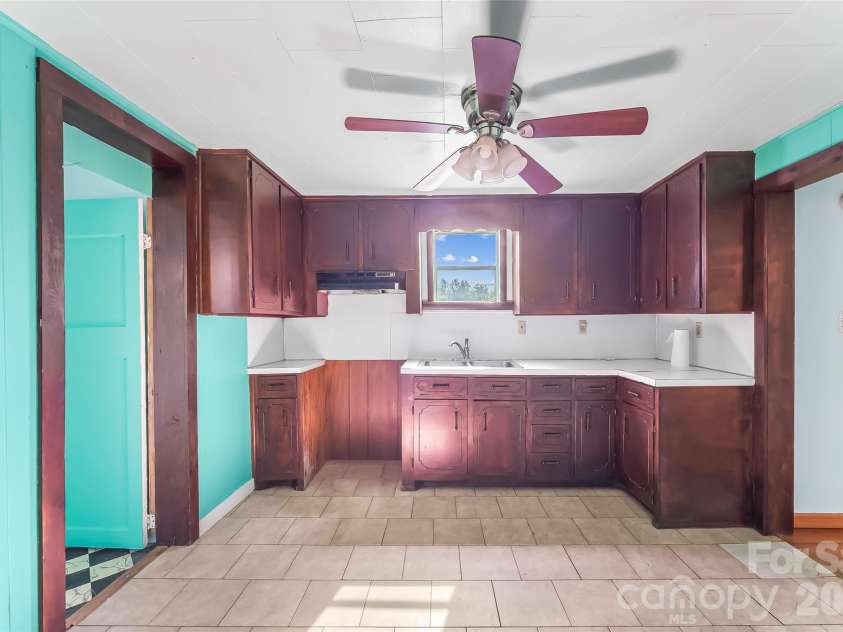 4576 St Pauls Church Road, Morganton, NC 28655.  MLS# CAR4410660, YatesRealty ID 46071. 