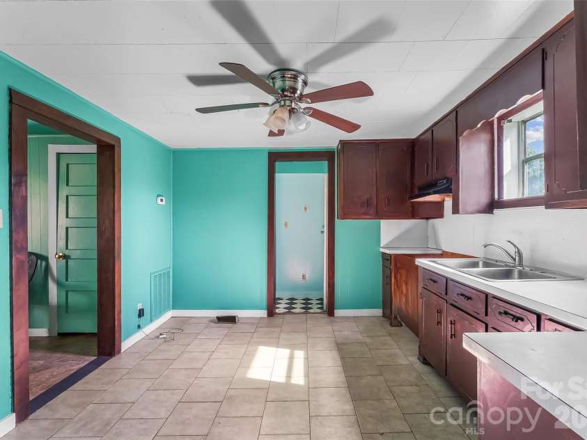 4576 St Pauls Church Road, Morganton, NC 28655.  MLS# CAR4410660, YatesRealty ID 46071. 