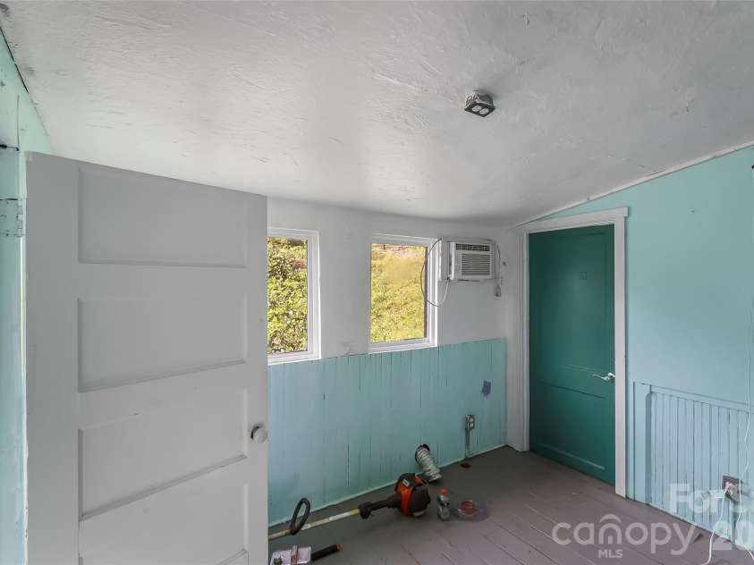 4576 St Pauls Church Road, Morganton, NC 28655.  MLS# CAR4410660, YatesRealty ID 46071. 