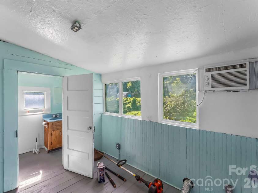 4576 St Pauls Church Road, Morganton, NC 28655.  MLS# CAR4410660, YatesRealty ID 46071. 