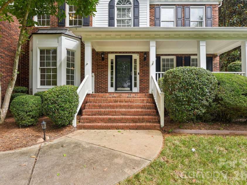 4123 Mountain Cove Drive, Charlotte, NC 28216.  MLS# CAR4415906, YatesRealty ID 46072. 