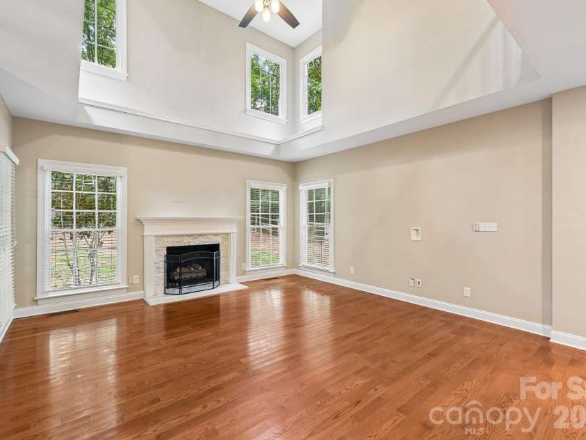 4123 Mountain Cove Drive, Charlotte, NC 28216.  MLS# CAR4415906, YatesRealty ID 46072. 