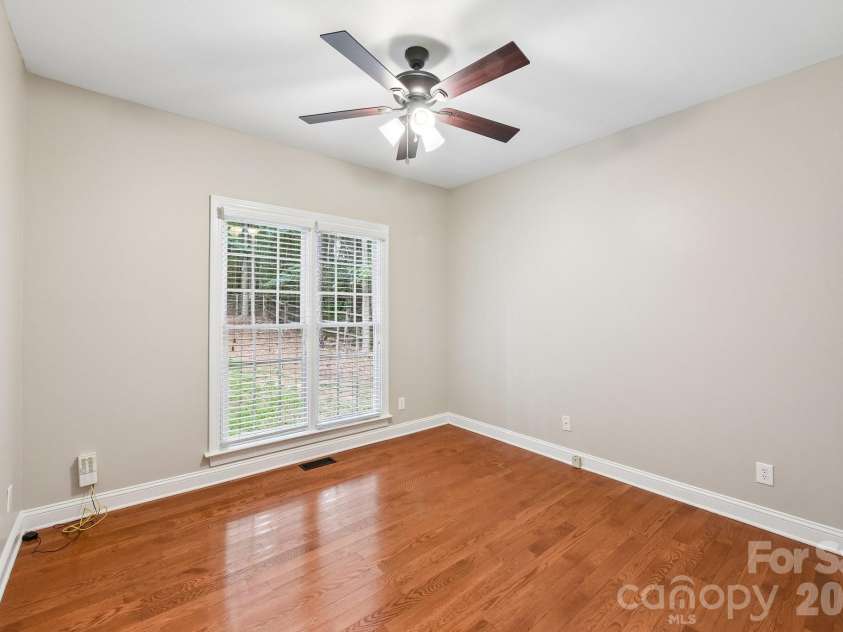 4123 Mountain Cove Drive, Charlotte, NC 28216.  MLS# CAR4415906, YatesRealty ID 46072. 