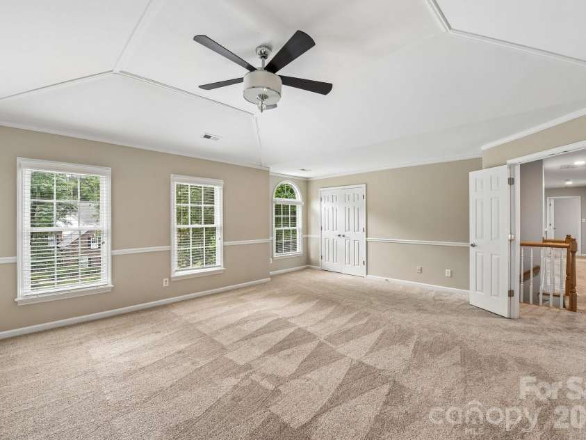 4123 Mountain Cove Drive, Charlotte, NC 28216.  MLS# CAR4415906, YatesRealty ID 46072. 