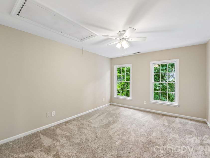 4123 Mountain Cove Drive, Charlotte, NC 28216.  MLS# CAR4415906, YatesRealty ID 46072. 