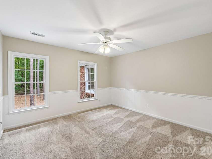 4123 Mountain Cove Drive, Charlotte, NC 28216.  MLS# CAR4415906, YatesRealty ID 46072. 