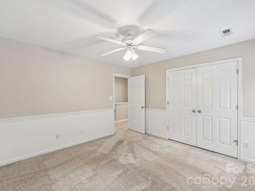 4123 Mountain Cove Drive, Charlotte, NC 28216.  MLS# CAR4415906, YatesRealty ID 46072. 
