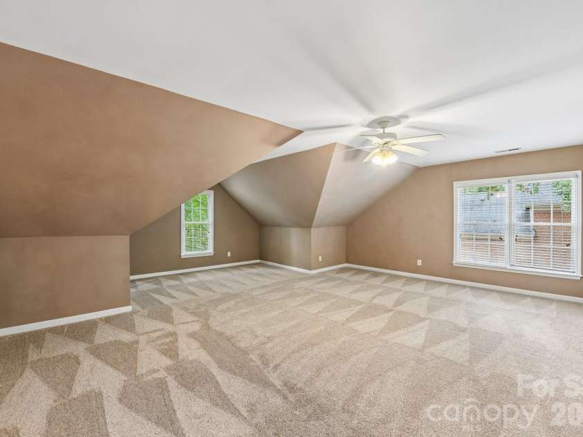4123 Mountain Cove Drive, Charlotte, NC 28216.  MLS# CAR4415906, YatesRealty ID 46072. 