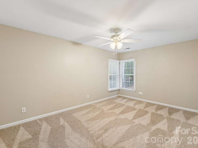 4123 Mountain Cove Drive, Charlotte, NC 28216.  MLS# CAR4415906, YatesRealty ID 46072. 