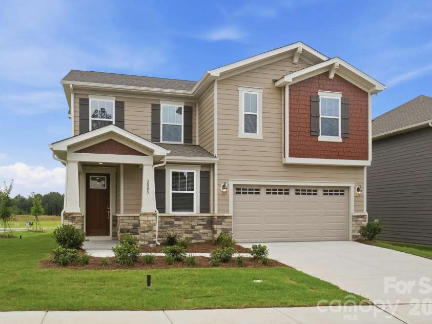 2805 Westmont Drive, Gastonia, NC 28052.  MLS# CAR4417103, YatesRealty ID 46074. 