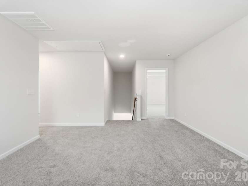 2805 Westmont Drive, Gastonia, NC 28052.  MLS# CAR4417103, YatesRealty ID 46074. 