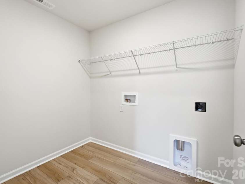 2805 Westmont Drive, Gastonia, NC 28052.  MLS# CAR4417103, YatesRealty ID 46074. 