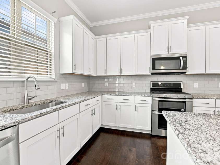 9604 Ainslie Downs Street, Charlotte, NC 28273.  MLS# CAR4416440, YatesRealty ID 46075. 