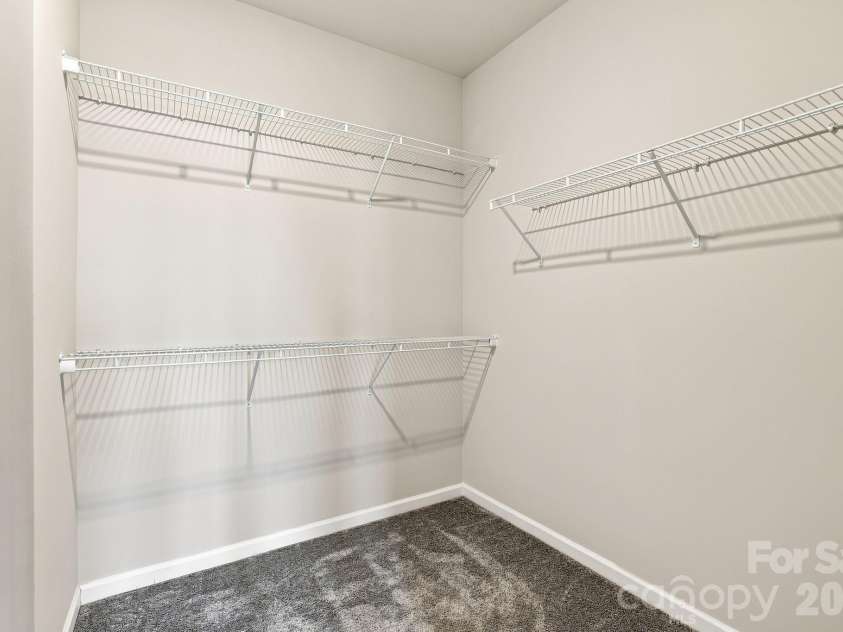 9604 Ainslie Downs Street, Charlotte, NC 28273.  MLS# CAR4416440, YatesRealty ID 46075. 