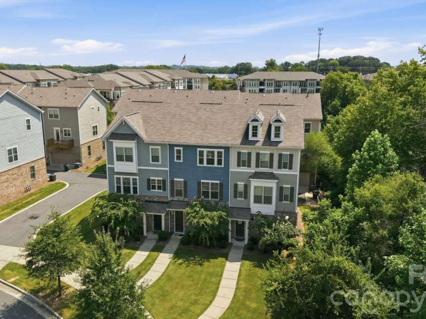 9604 Ainslie Downs Street, Charlotte, NC 28273.  MLS# CAR4416440, YatesRealty ID 46075. 