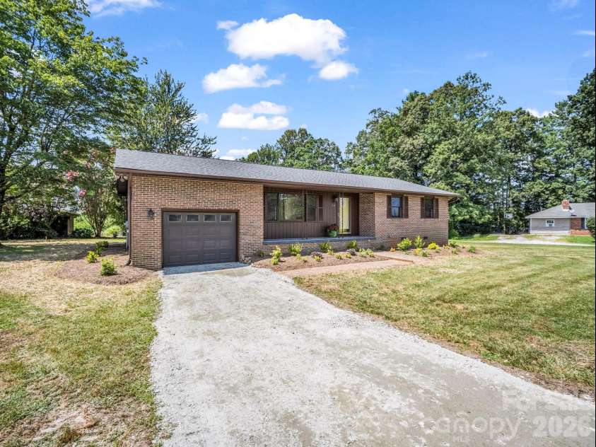 24 Verbena Way, Flat Rock, NC 28731.  MLS# CAR4413467, YatesRealty ID 46077. 